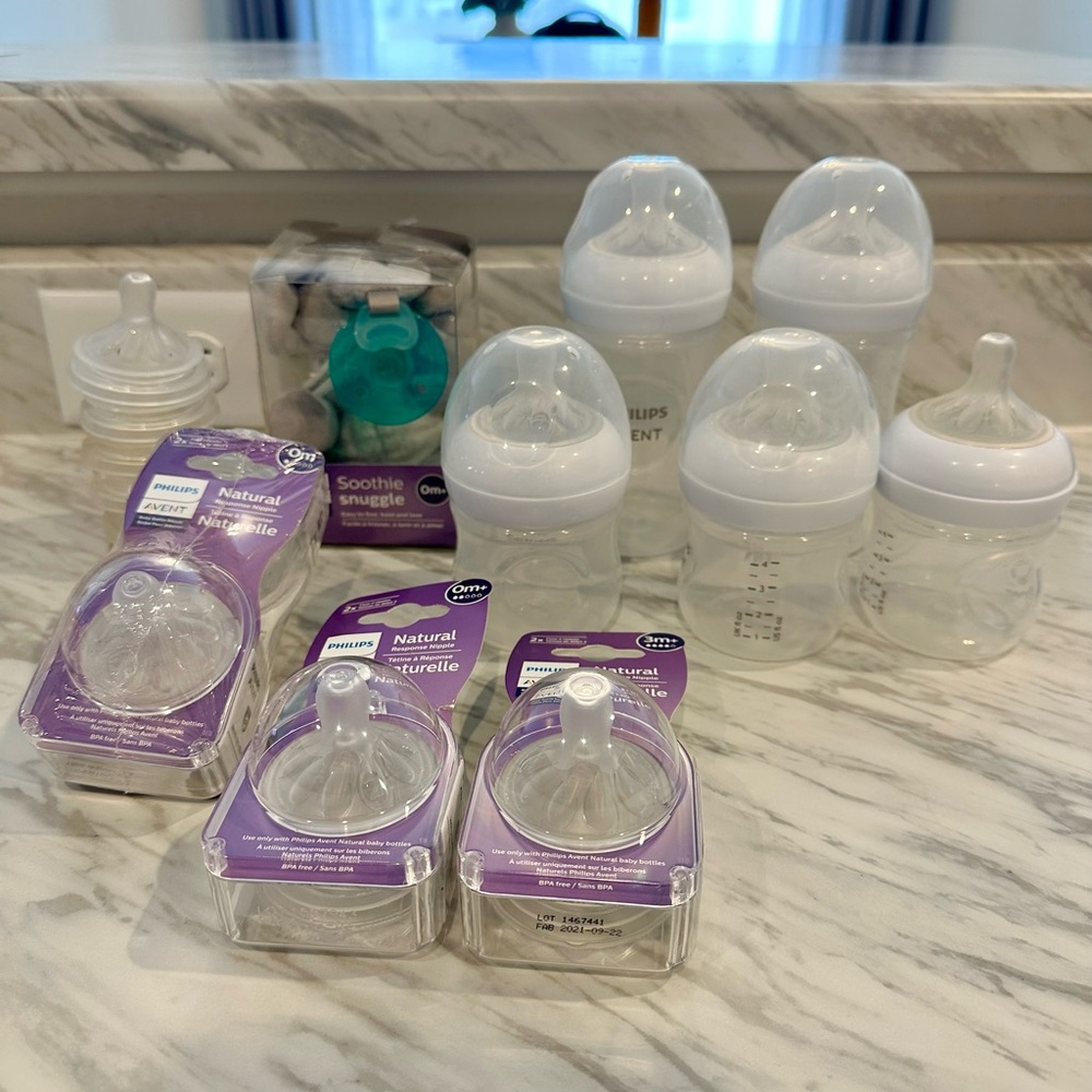 Philips Avent Baby Bottle and Pacifier Set